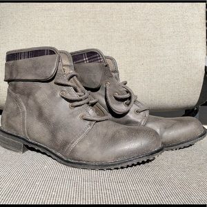 Route 66 gray ankle boots, combat boots